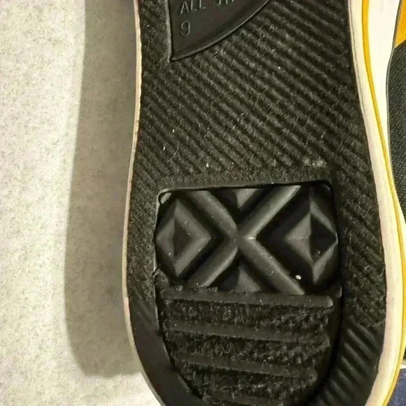 Preowned Converse Black and Yellow All Stars Men’s size 9 Women’s 11 - Picture 11 of 15